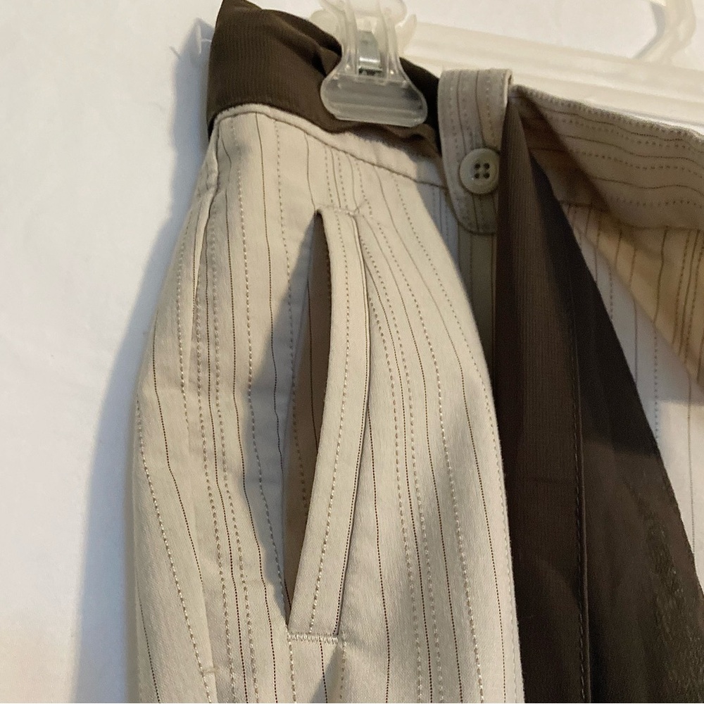 Dockers Mid Rise Capris - Picture 2 of 6